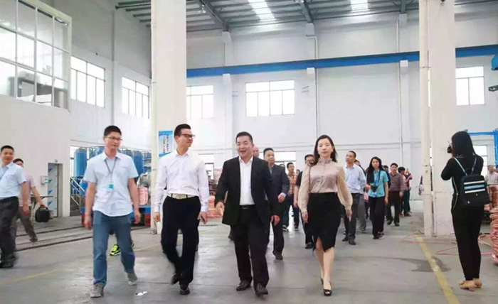 广东省客家商会会长温纯青率队走进常务副会长单位（BC贷电缆）旅行交流